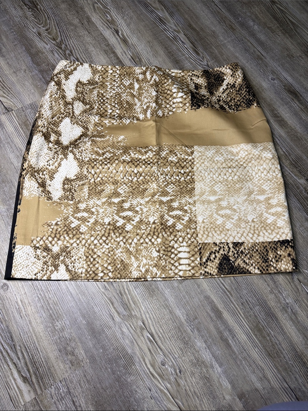 Tahari Beige And Brown Snake-Print Patchwork Pencils Skirt
